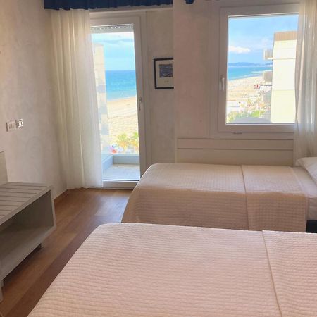 Hotel Diplomatic Riccione Zewnętrze zdjęcie