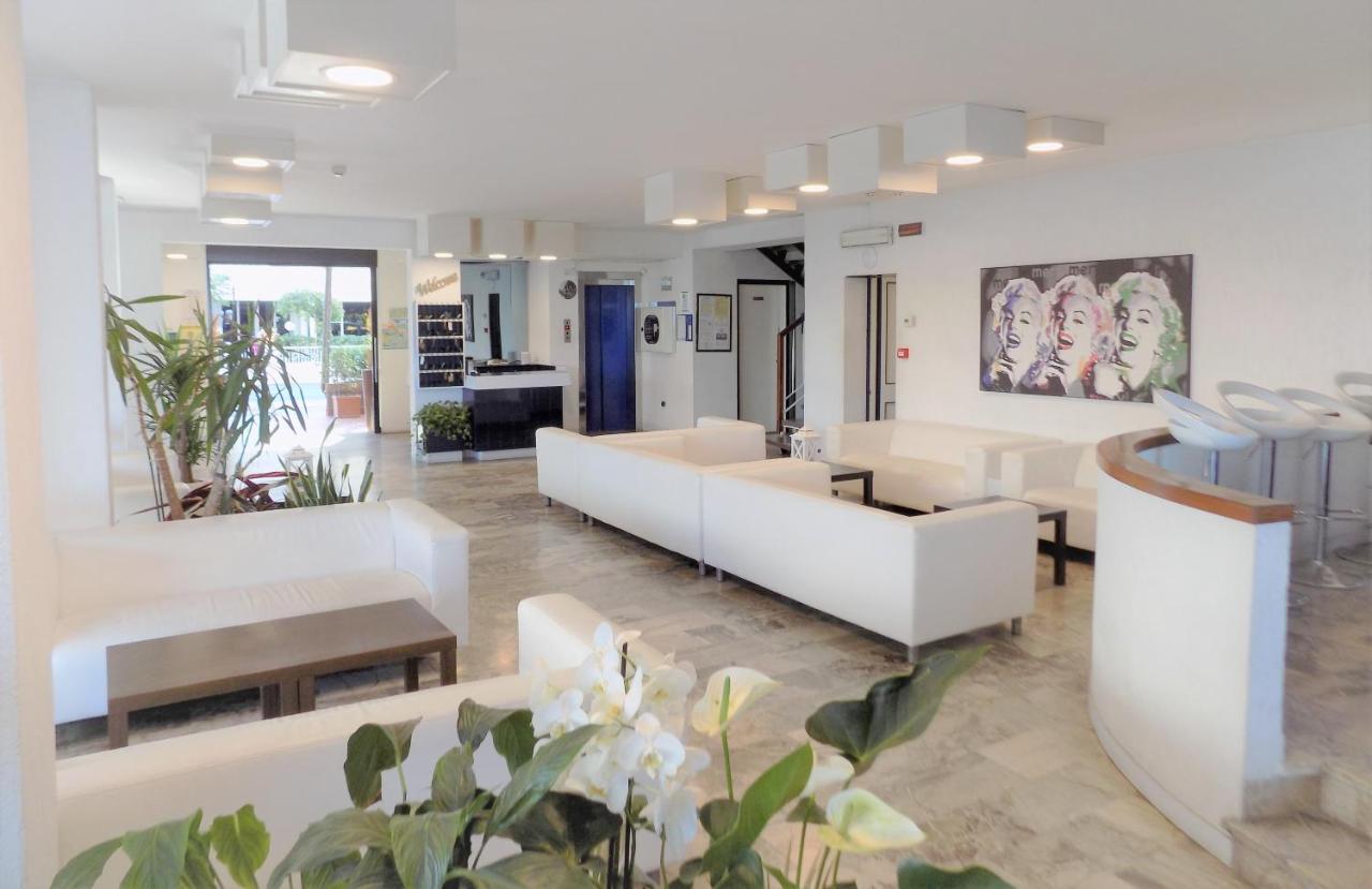 Hotel Diplomatic Riccione Zewnętrze zdjęcie