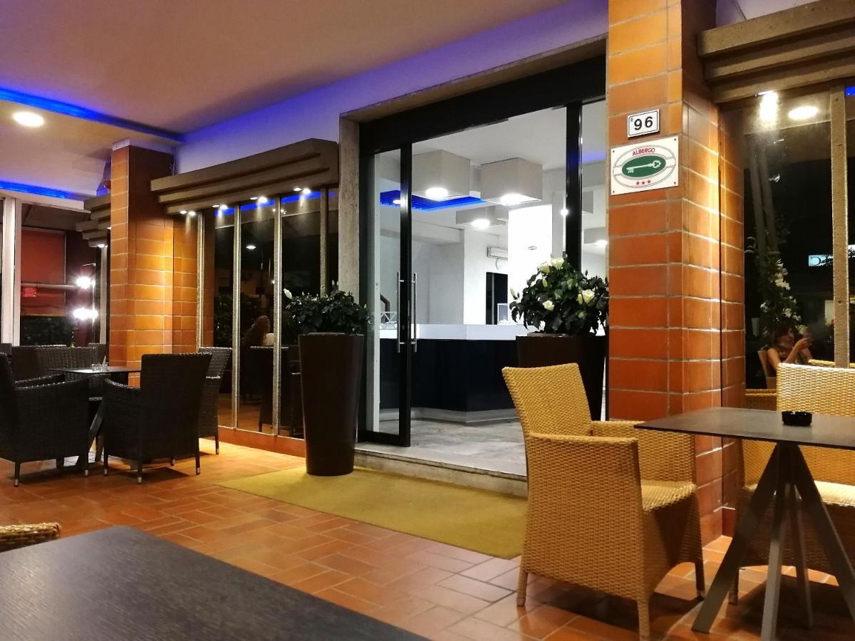 Hotel Diplomatic Riccione Zewnętrze zdjęcie