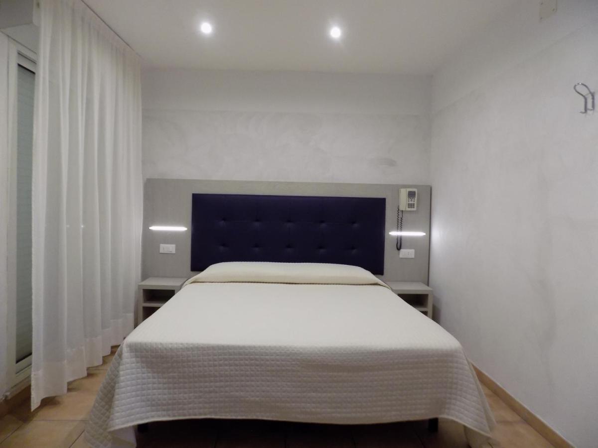 Hotel Diplomatic Riccione Zewnętrze zdjęcie