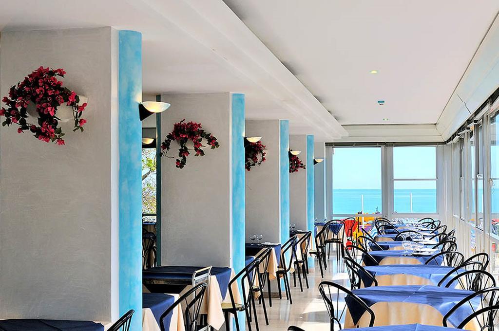 Hotel Diplomatic Riccione Zewnętrze zdjęcie