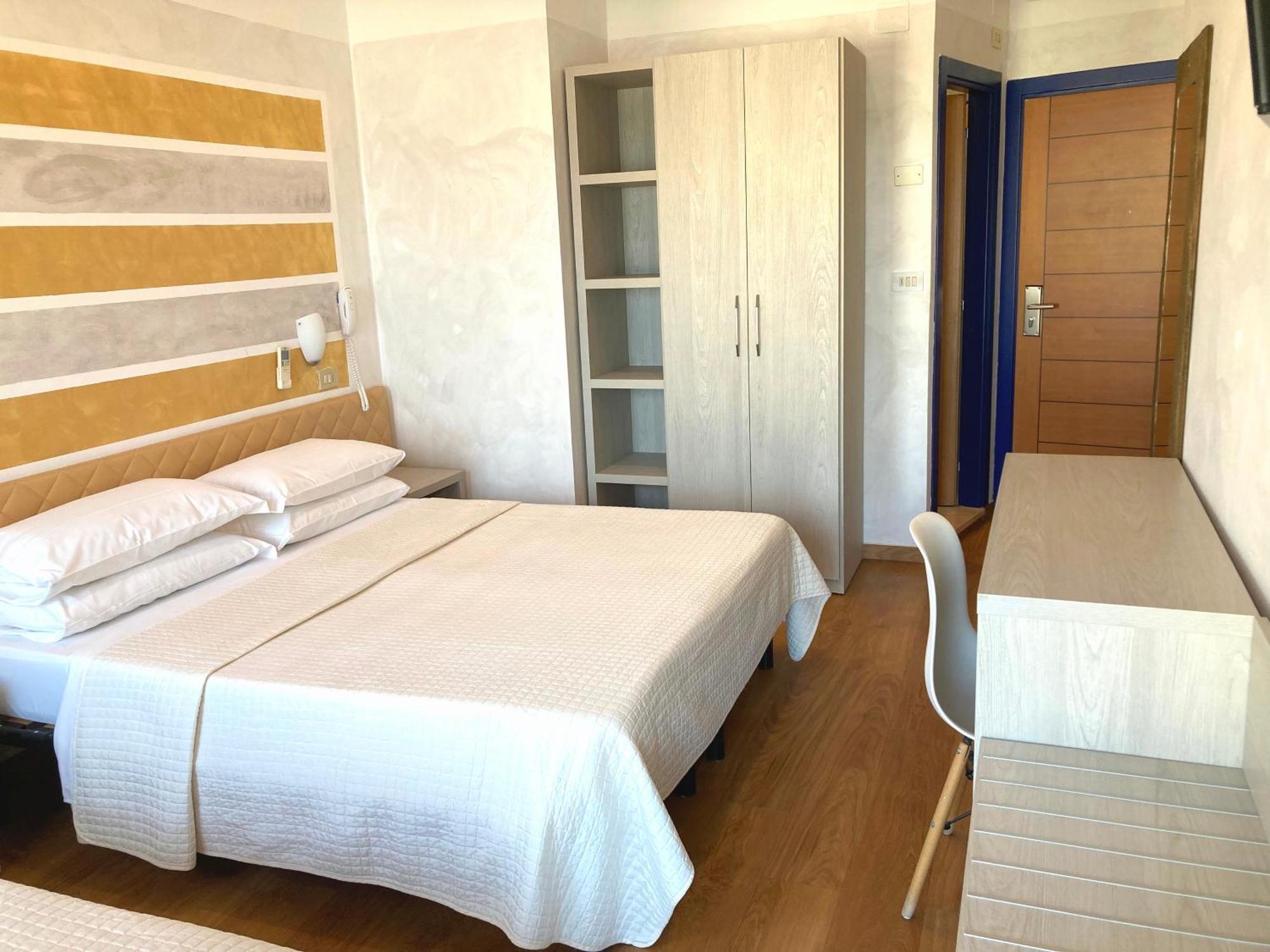 Hotel Diplomatic Riccione Zewnętrze zdjęcie
