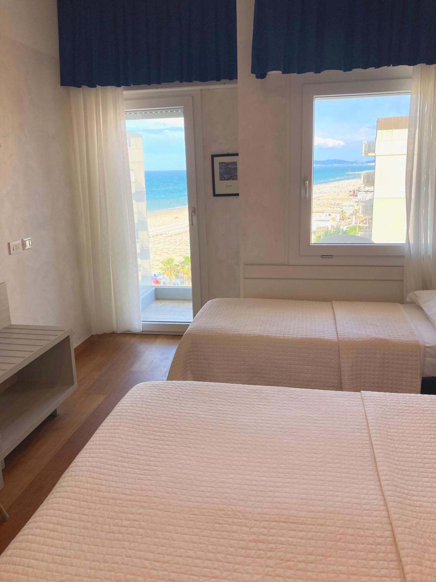 Hotel Diplomatic Riccione Zewnętrze zdjęcie