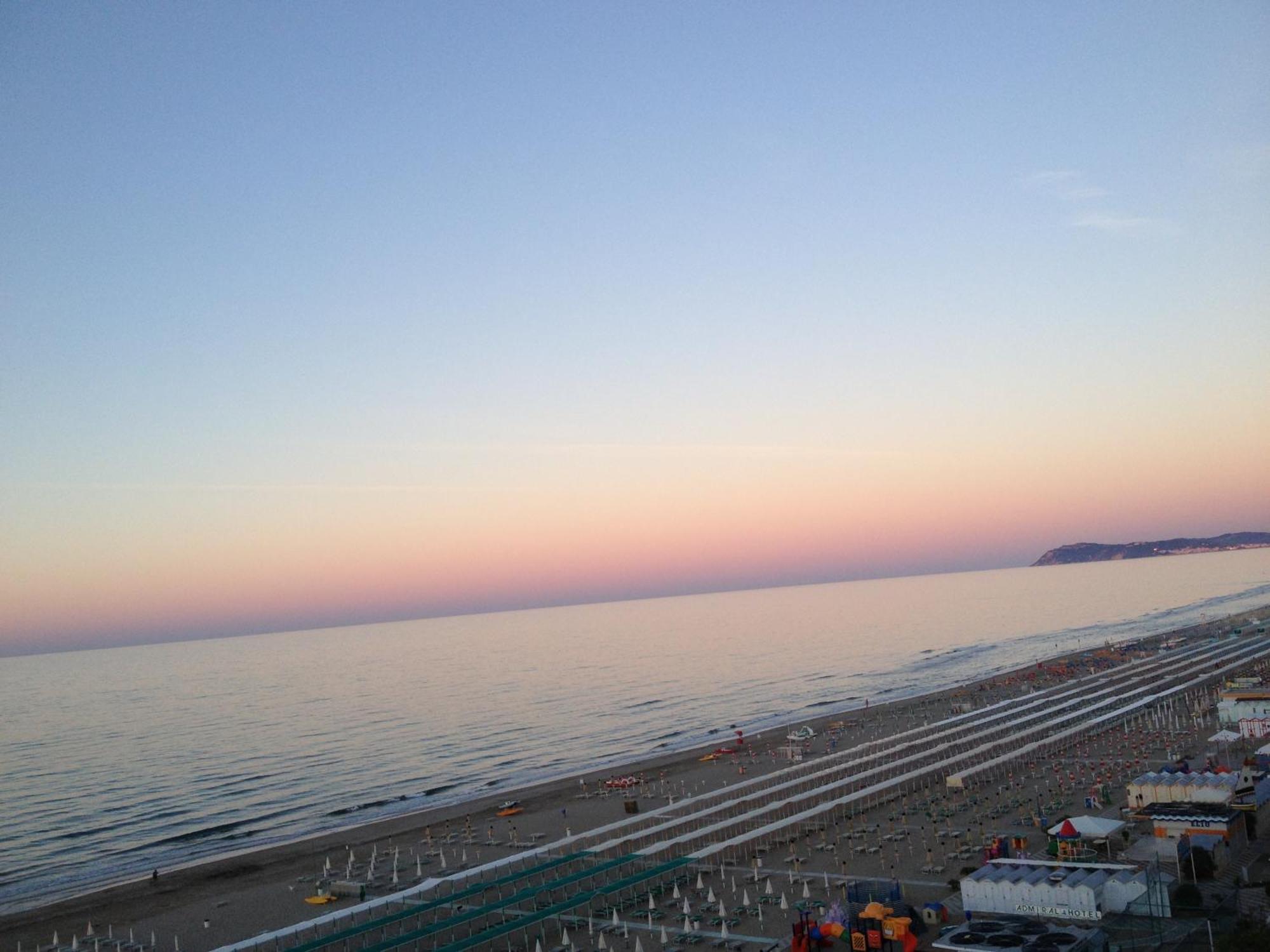 Hotel Diplomatic Riccione Zewnętrze zdjęcie