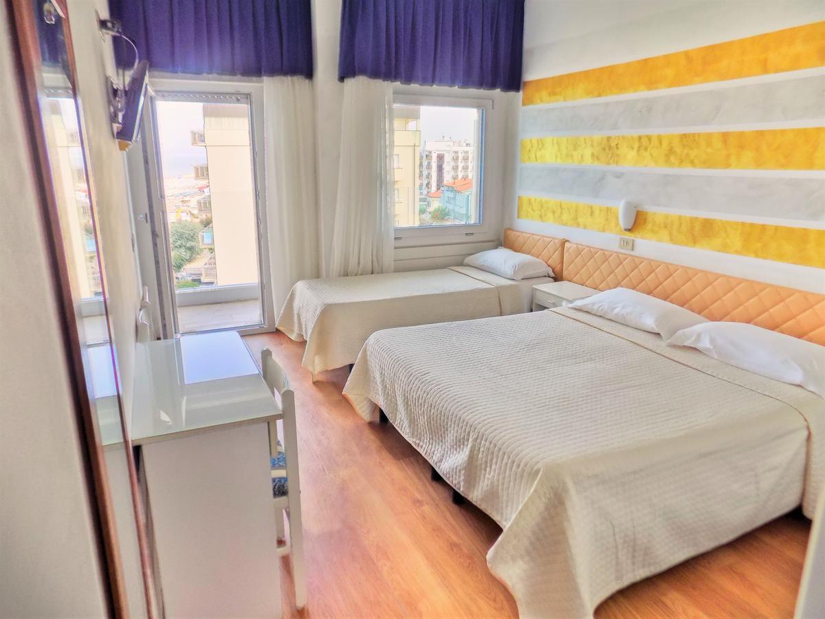 Hotel Diplomatic Riccione Zewnętrze zdjęcie