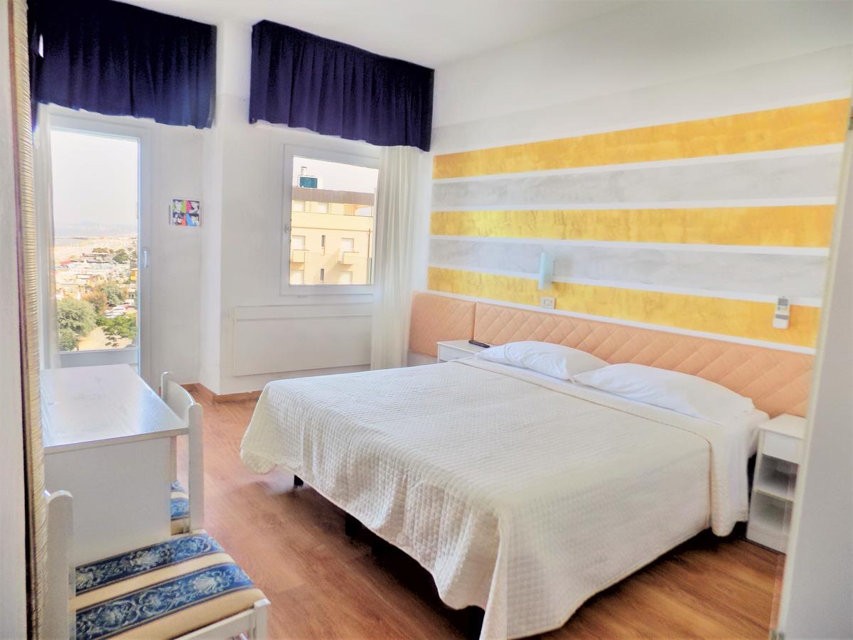 Hotel Diplomatic Riccione Zewnętrze zdjęcie